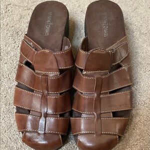 Brown Leather Men’s Minnetonka Size 11 Sandals
